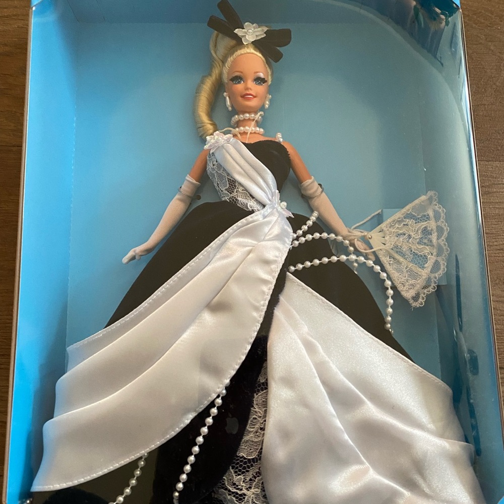 TWO 1996 Barbies NIB.    NO TARIFF PRICE INCREASE!!!